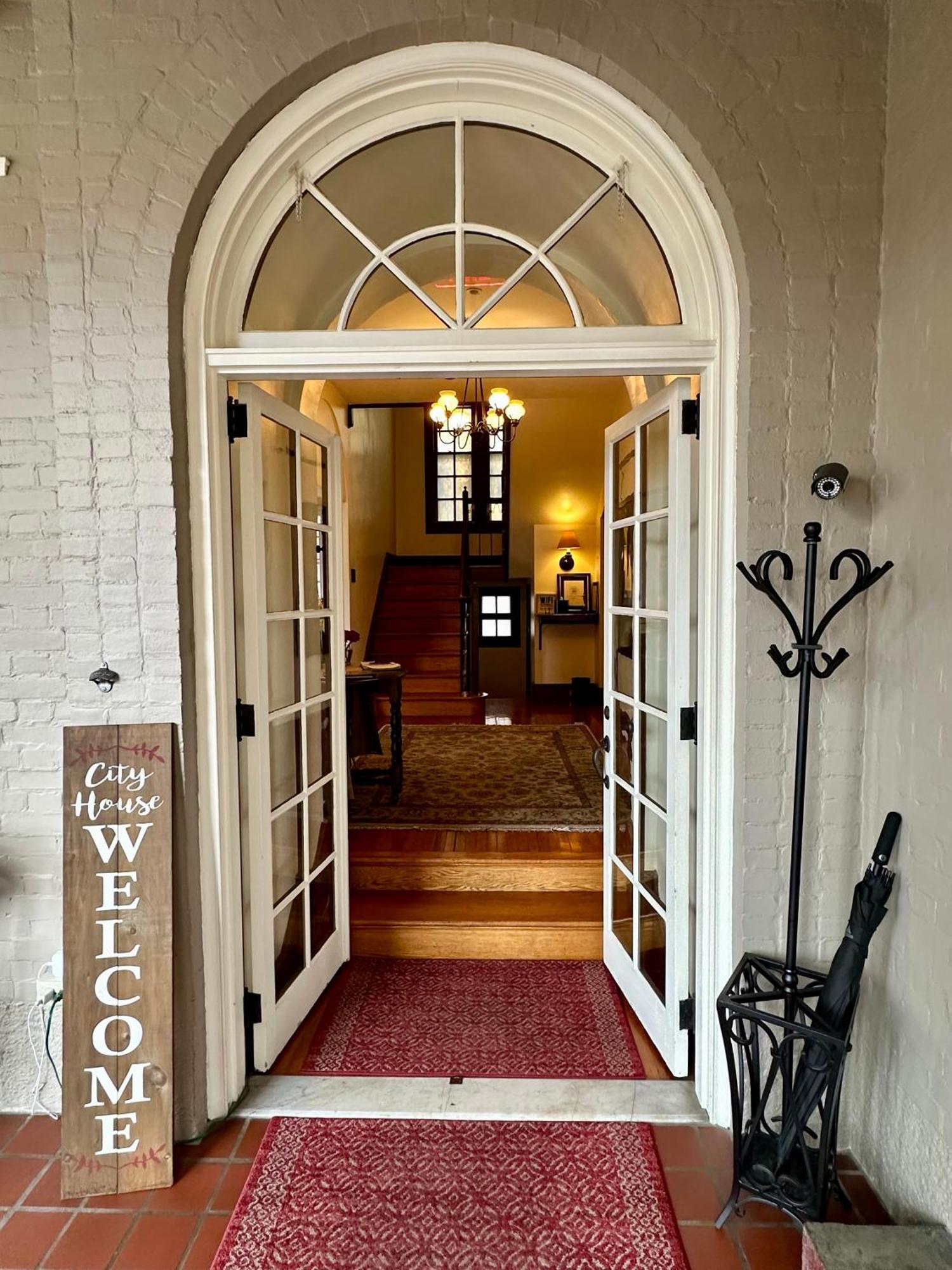 City House Bed And Breakfast Harrisburg Exterior photo